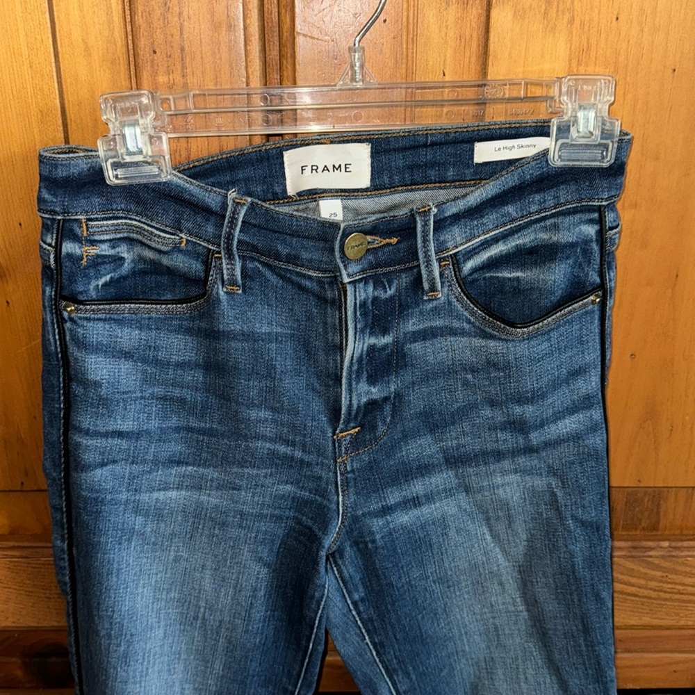 Frame Le High Skinny 25